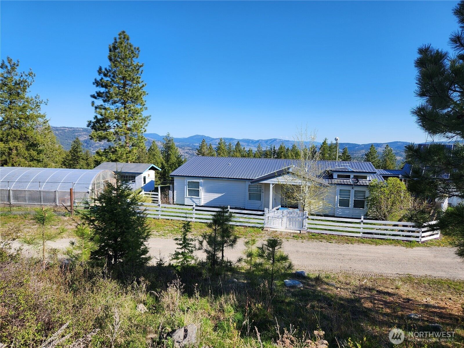 Property Photo:  83  Burbank Place  WA 99166 