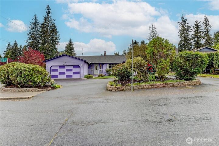 Property Photo:  20426  Dayton Avenue N  WA 98133 