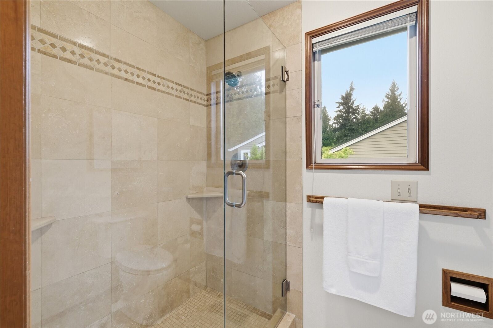 Property Photo:  14132  177th Avenue NE  WA 98052 