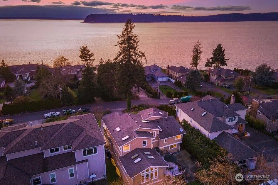 Property Photo:  10601  Marine View Drive  WA 98275 