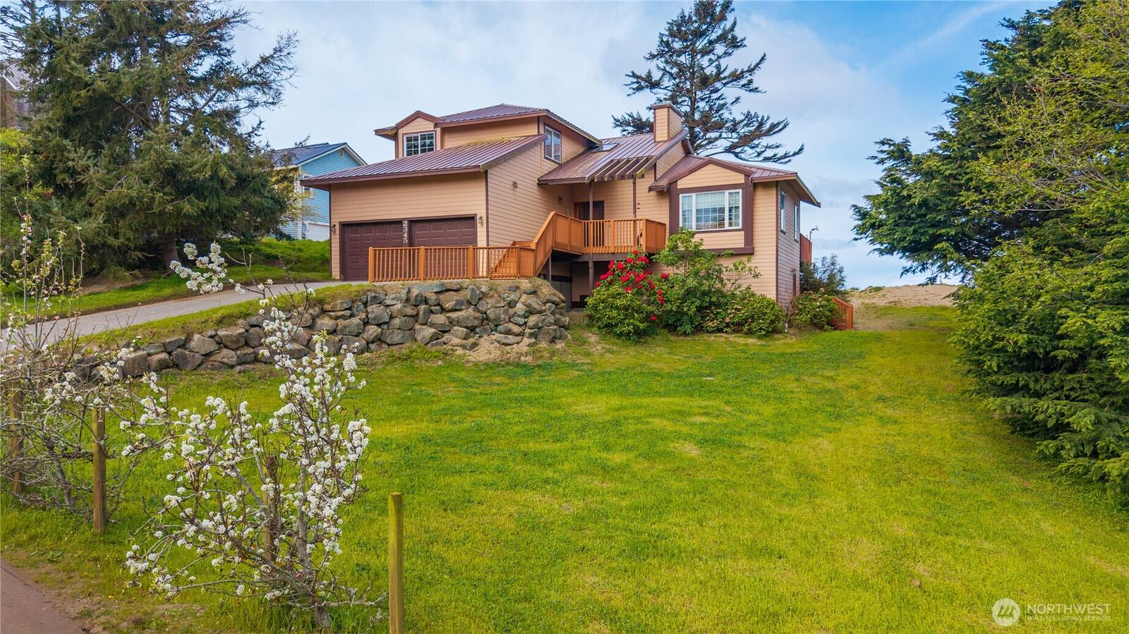 Property Photo:  2345  W Beach Road  WA 98277 