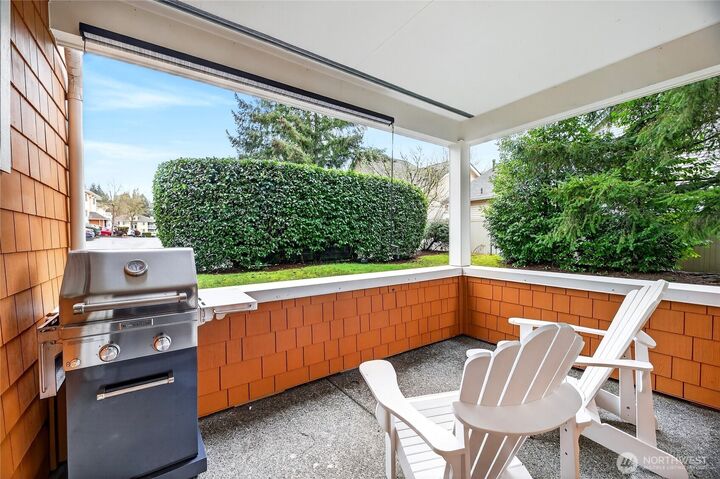 Property Photo:  503  225th Lane NE F101  WA 98074 