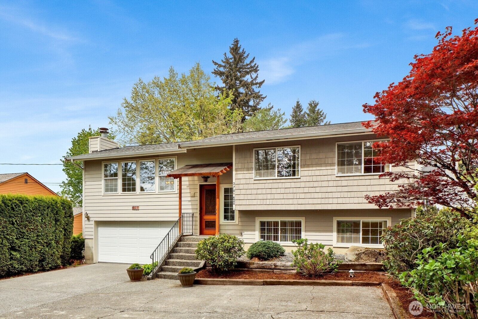 Property Photo:  3701  Knox Avenue  WA 98229 