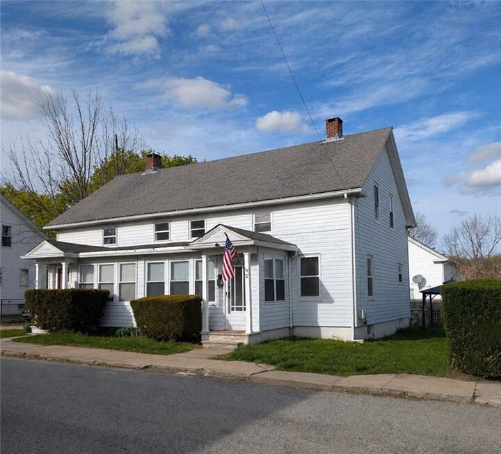 Property Photo:  27 Anthony Street  RI 02816 