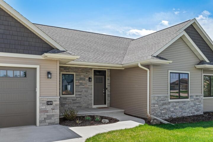 Property Photo:  309 Drumlin Loop  WI 54971 