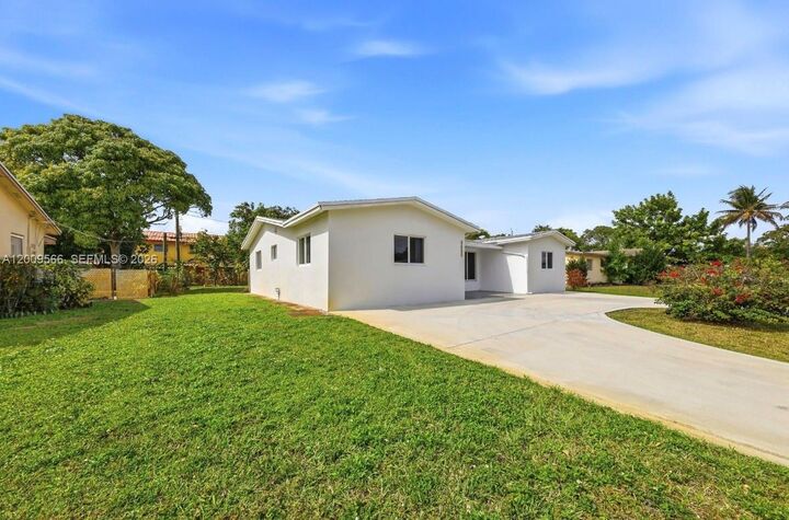 Property Photo:  2631 NW 47th Ave  FL 33313 