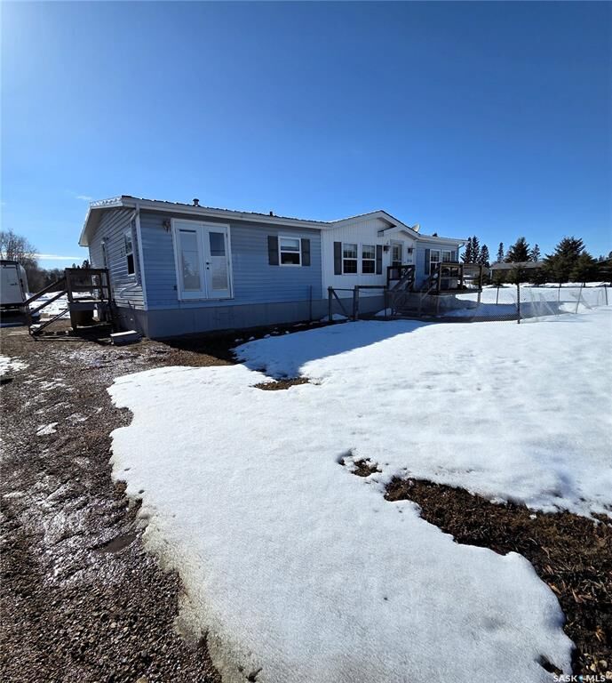 Property Photo:  316 1st Street W  SK S0E 0B0 