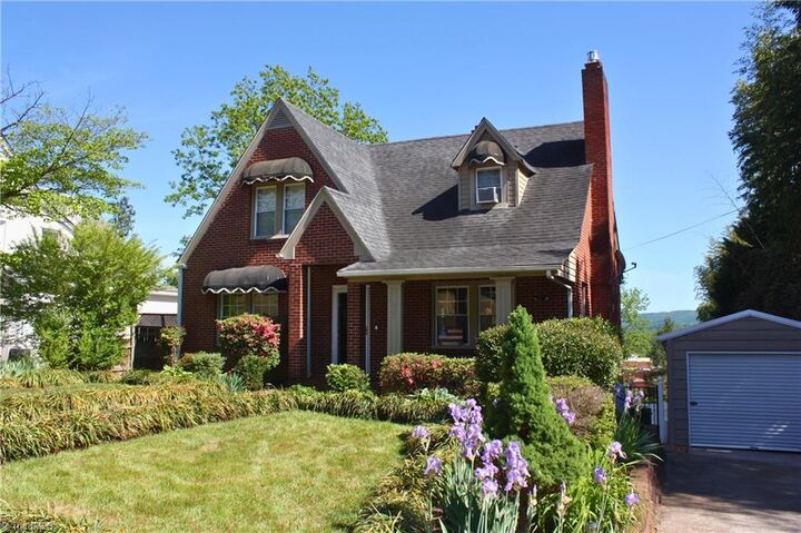 Property Photo:  905 F Street  NC 28659 
