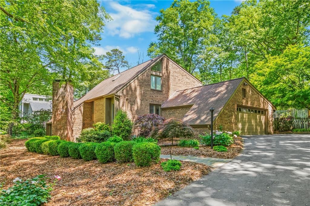 Property Photo:  220 Harmon Court  NC 27106 