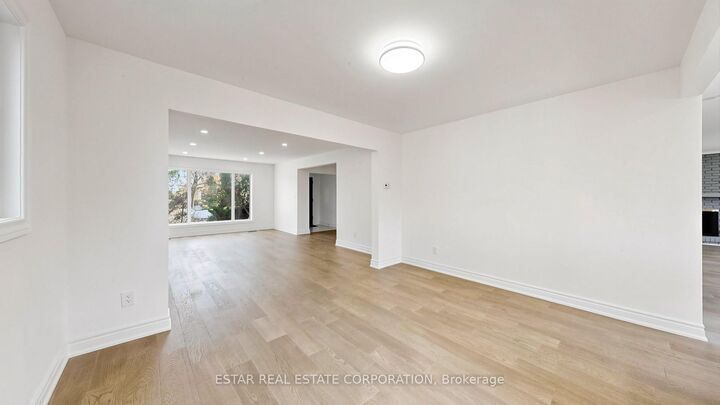 Property Photo: 91 Whitehorn Crescent ON M2J 3B1