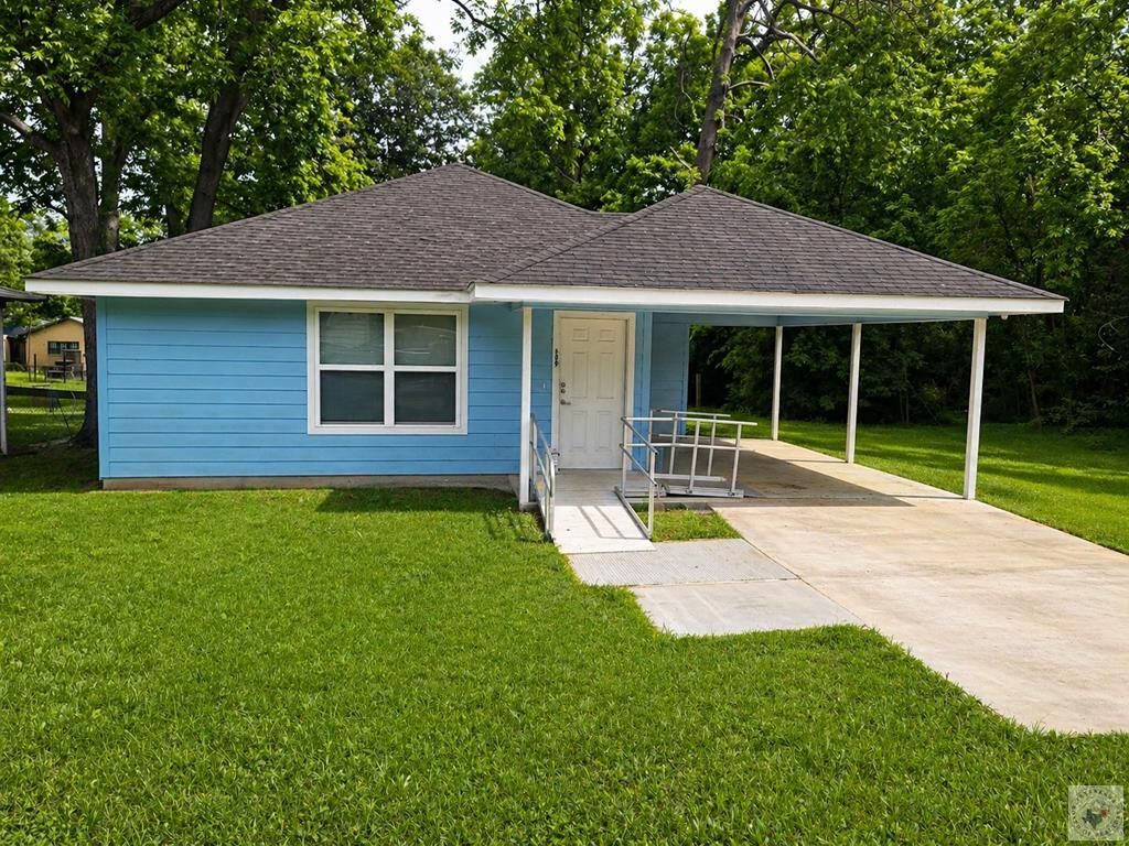 Property Photo:  609 Ellington  TX 75551 