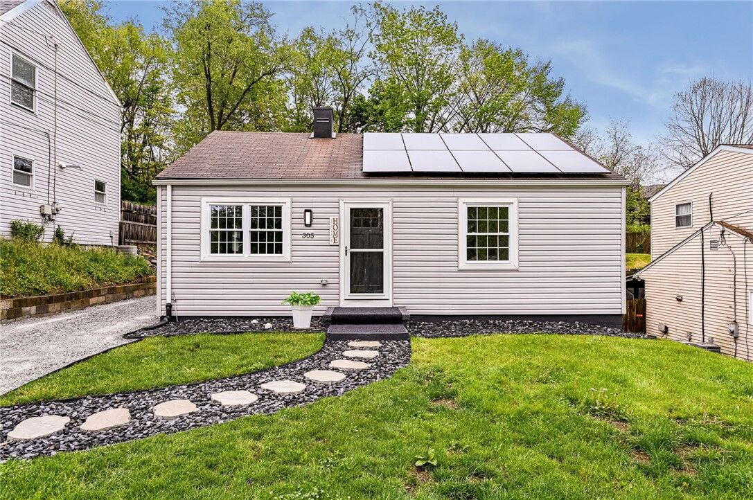 Property Photo:  305 Victoria Drive  PA 15146 