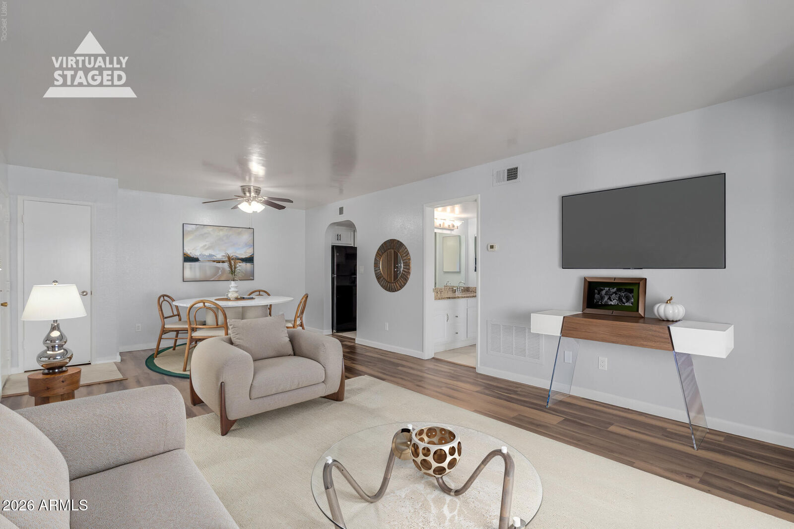 Property Photo:  10444 N 69th Street Apt 206  AZ 85253 