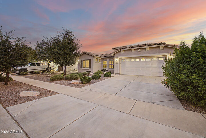 Property Photo:  2973 E Santa Fe Lane  AZ 85297 