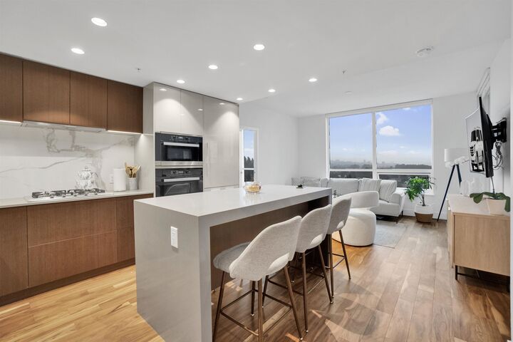 Property Photo: 1675 Lions Gate Lane 1302 BC V7P 0E3