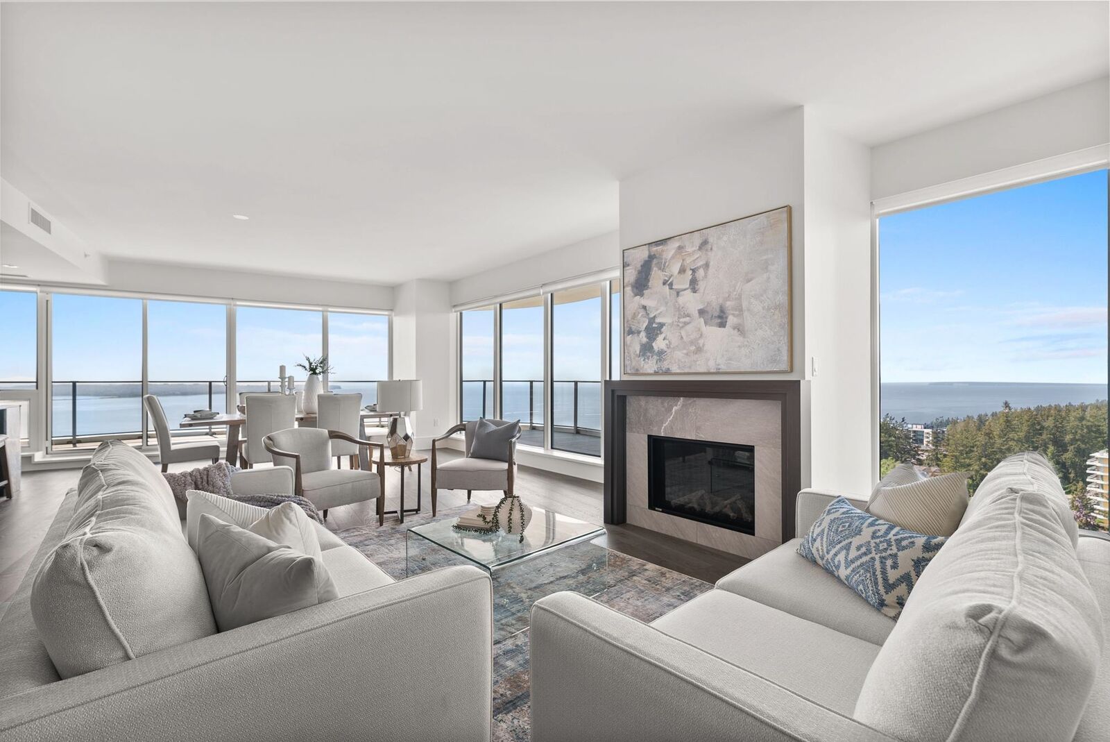 Property Photo:  1500 Martin Street 1701  BC V3Z 2L5 