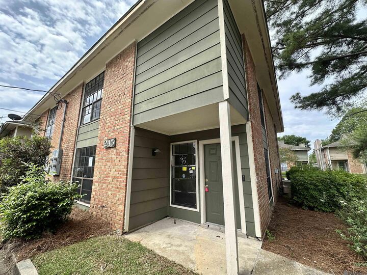 Property Photo:  245 Bracewell Dr #B  LA 70815 
