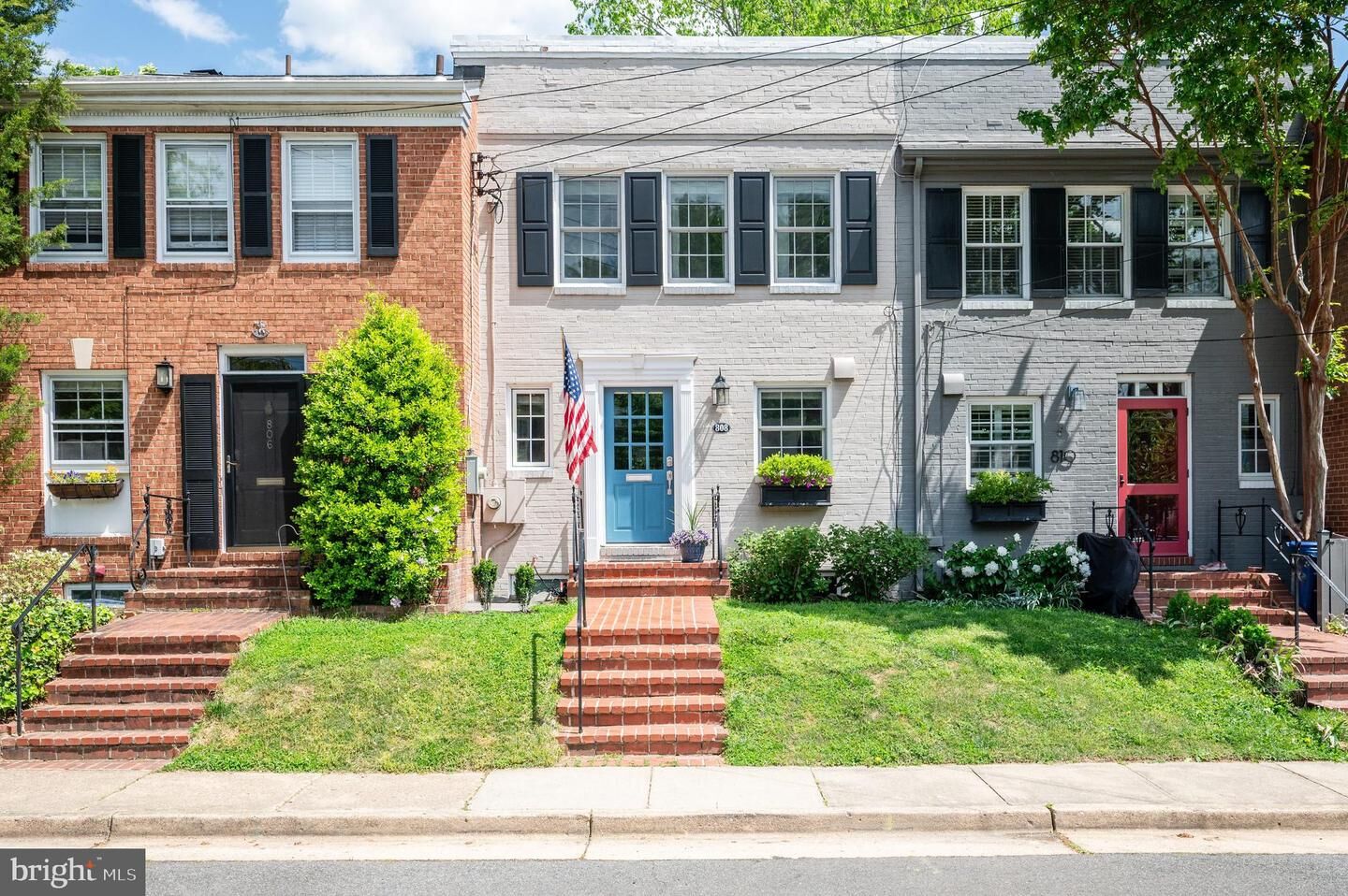 Property Photo: 808 S Fairfax Street VA 22314
