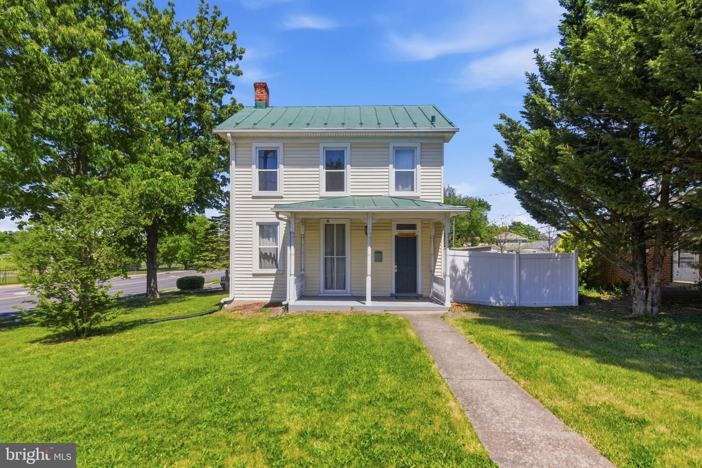 Property Photo:  802 E Cork Street  VA 22601 
