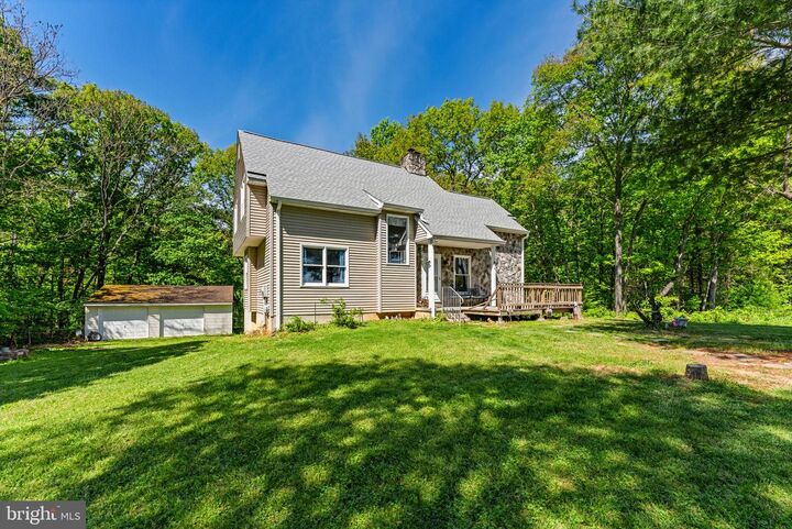 Property Photo:  102 Hall Road  VA 22630 