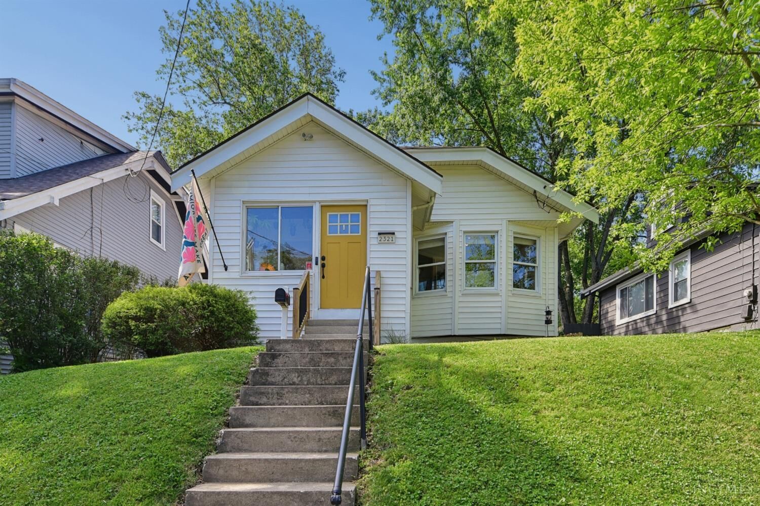 Property Photo:  2321 Lysle Lane  OH 45212 