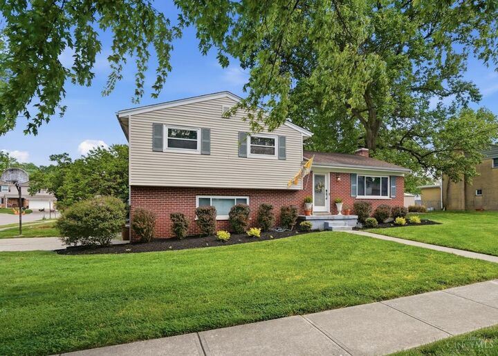 Property Photo:  1838 Kingsway Court  OH 45230 
