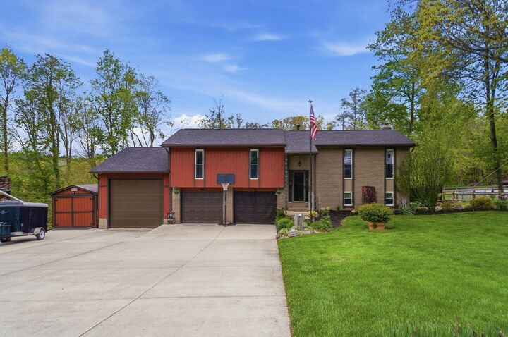Property Photo:  447 Deer Trail Drive  OH 43076 