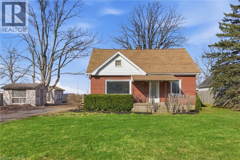 Photo de la propriété: 74 Freelton Road ON L8B 0Z3