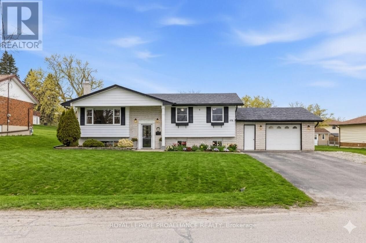 Property Photo:  836 Stewart Drive  ON K9J 7R4 