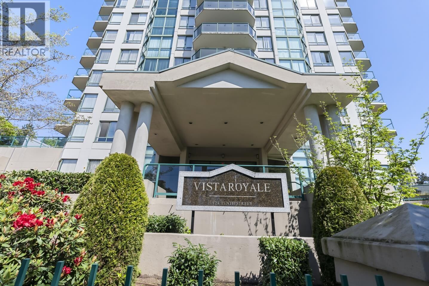 Property Photo: 121 Tenth Street 1402 BC V3M 3X7