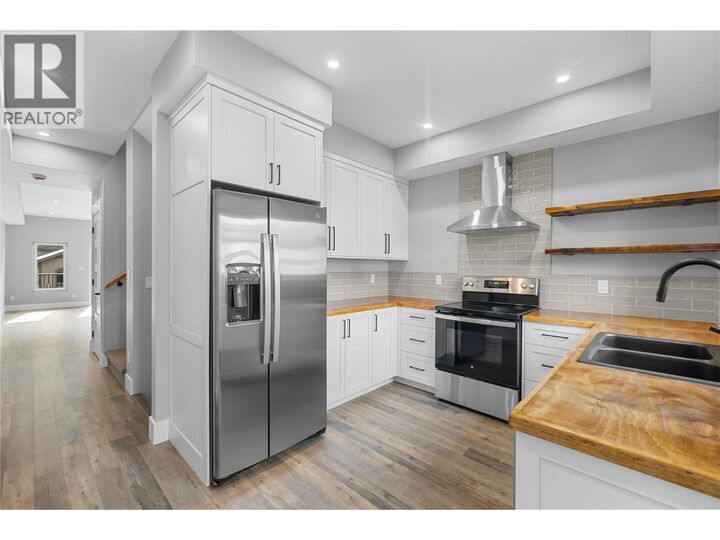 Property Photo: 81 Wallinger Avenue BC V1A 1Y6