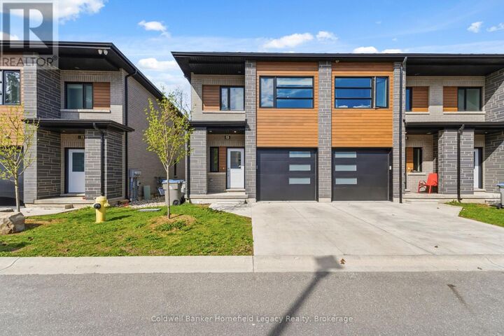 275 James Street South 13 — photo 1