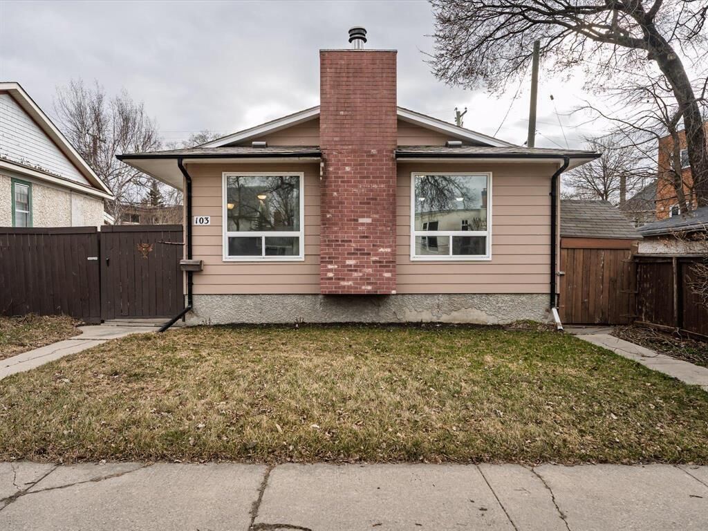 Property Photo:  103 Lloyd Street  MB R2H 1Y7 