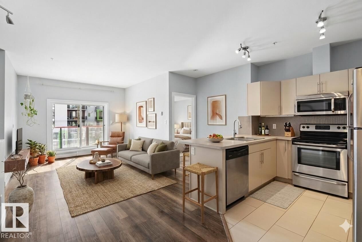 Property Photo: 10611 117 Street NW 307 AB T5H 0G6