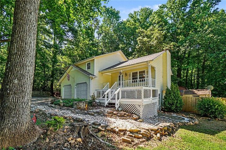 Property Photo:  174 W Mountain Oak Street  GA 30115 