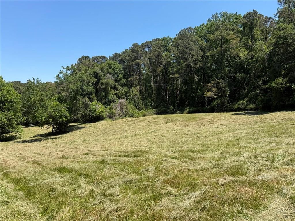 Property Photo:  565B Avery Road  GA 30115 