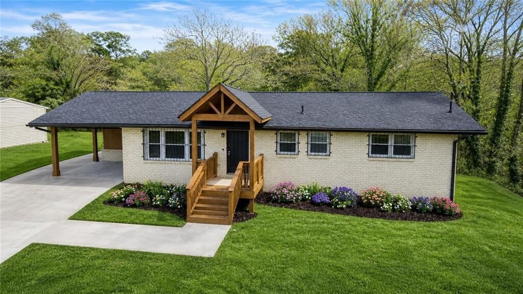 Property Photo:  2000 Fairburn Road  GA 30331 