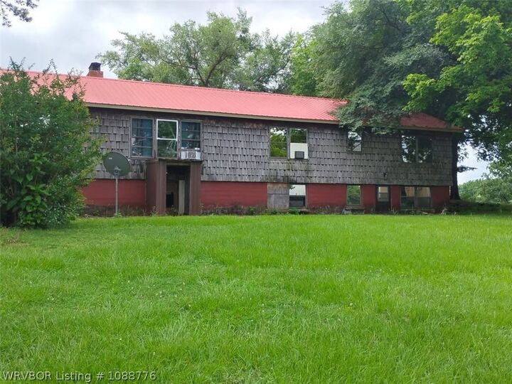 Property Photo: 606 N Forest Avenue OK 74941