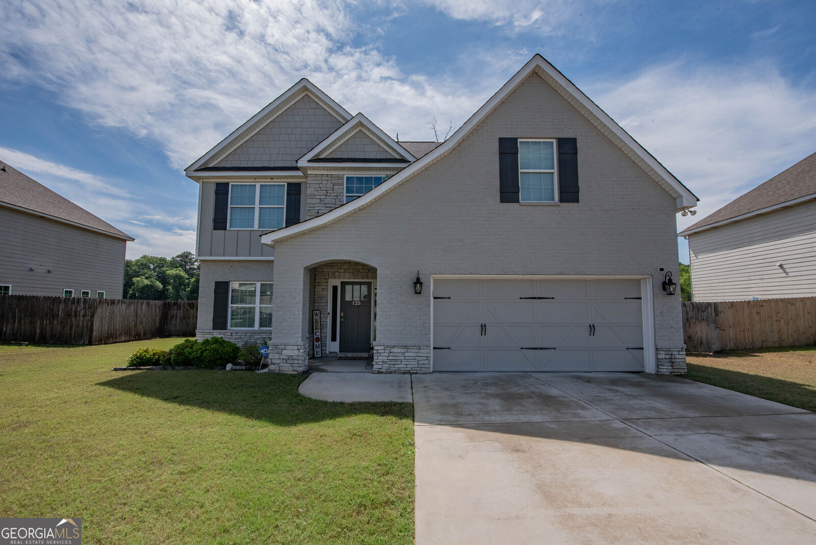Property Photo:  125 Amberley Court  GA 31047 
