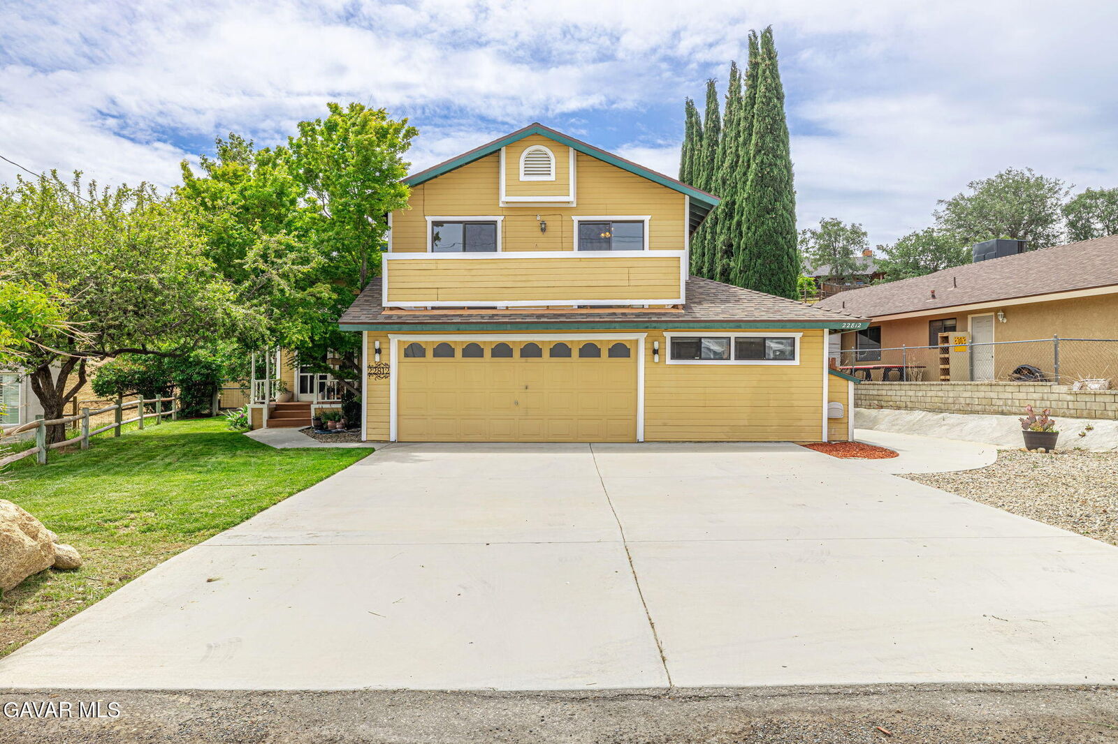Property Photo:  22812 Retreat Place  CA 93561 