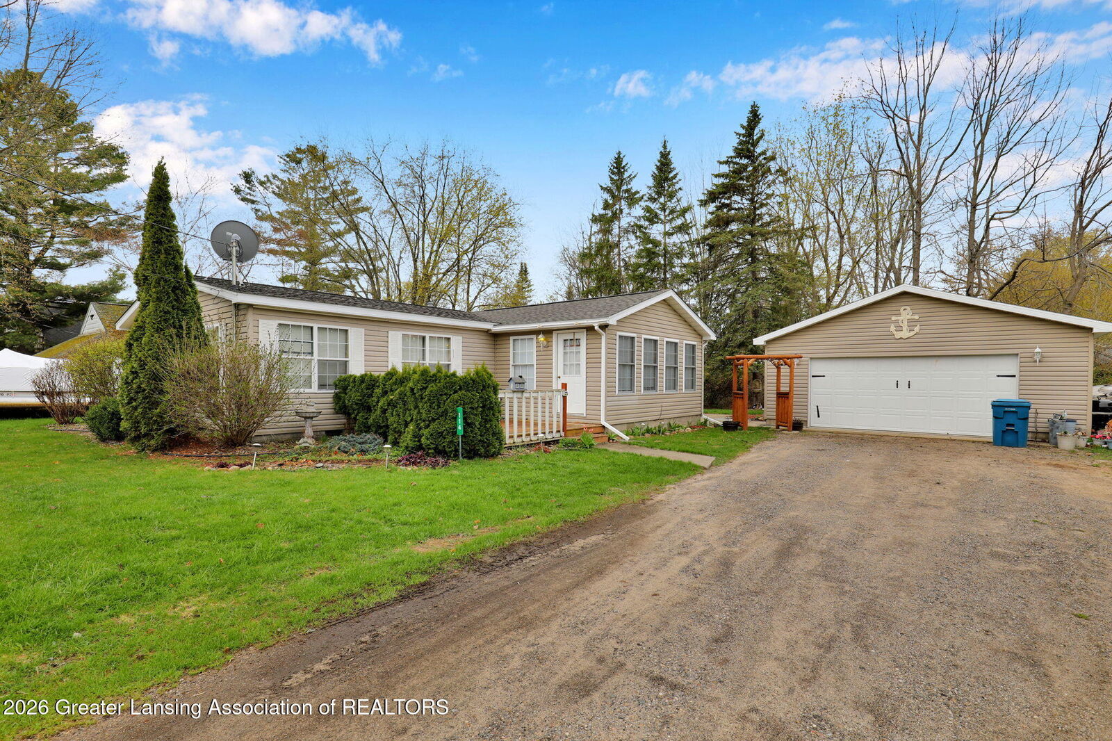 Property Photo:  114 Flora Avenue  MI 48629 