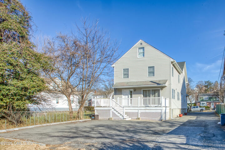 Property Photo:  24 Hollow Wood Lane 2  CT 06831 