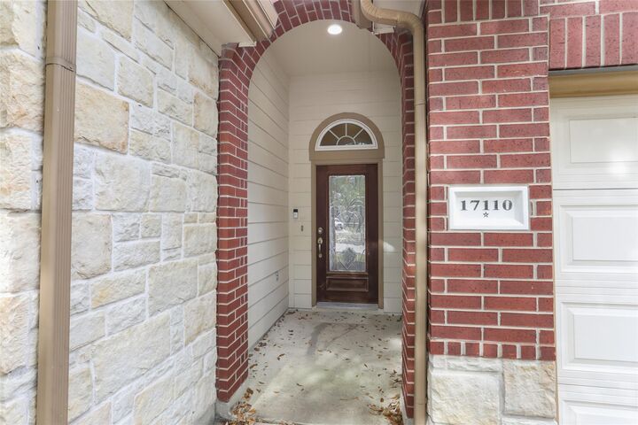Property Photo: 17110 Tupelo Garden Circle TX 77346