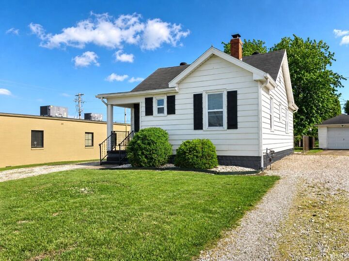 Property Photo:  513 Richardt Avenue  IN 47711-3745 
