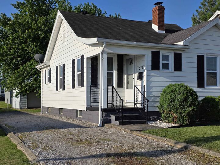 Property Photo:  513 Richardt Avenue  IN 47711-3745 