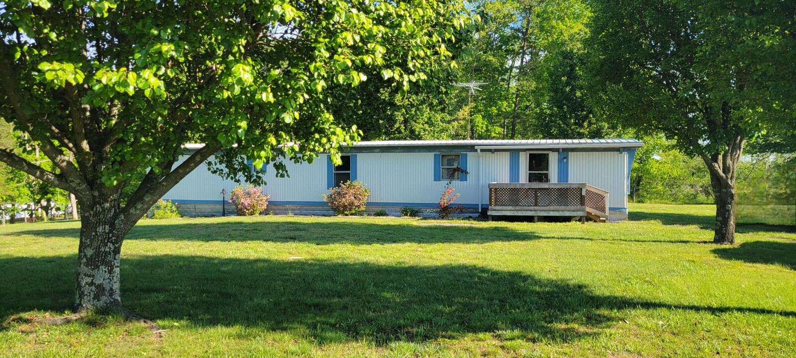 Property Photo:  221 Phillips Lane  KY 40440 