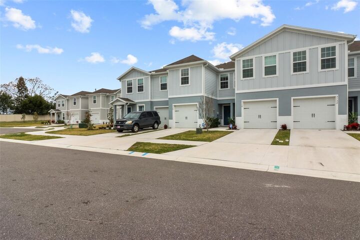 Property Photo:  3138 Victoria Inlet Drive  FL 34691 