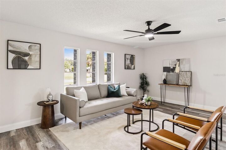 Property Photo:  780 Chelsea Avenue NE  FL 32905 
