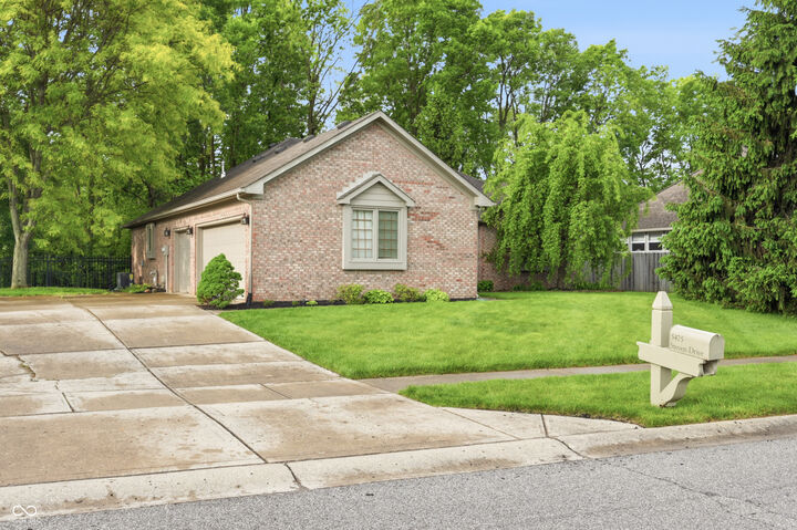 Property Photo:  5475 Steven Drive  IN 46142 