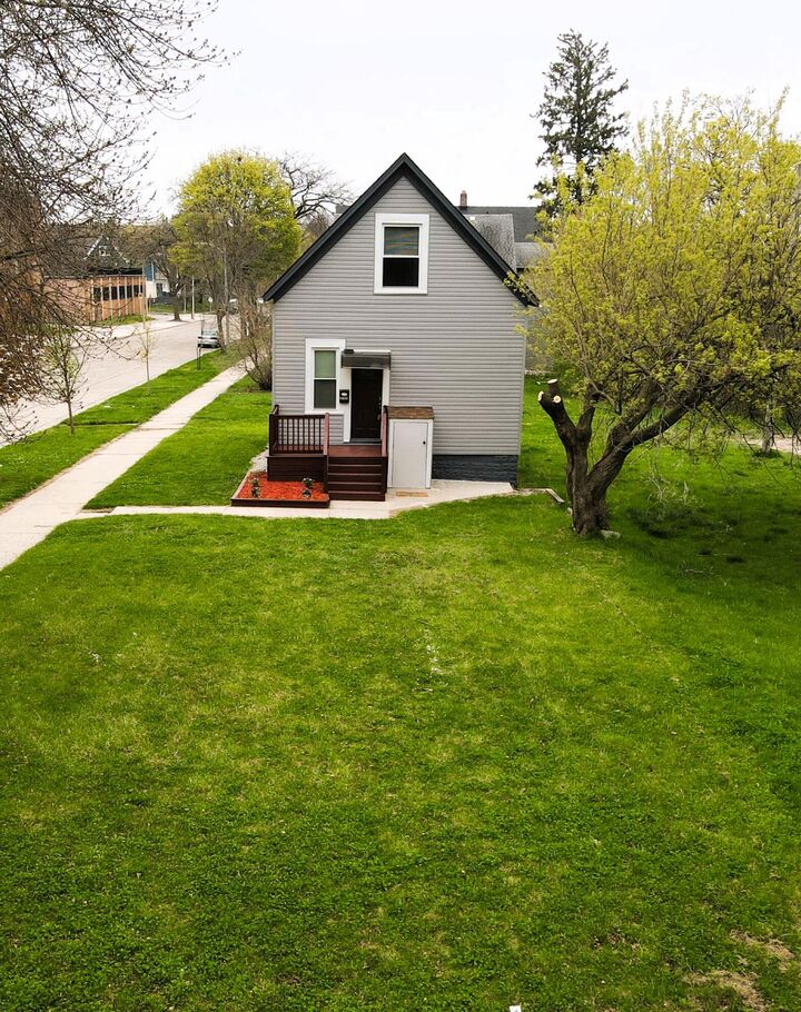 Property Photo:  2769 N 1st St  WI 53212 
